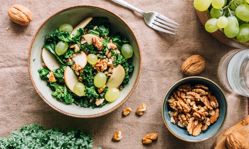 3 Underrated Nuts With Surprising Health Benefits (& How To Eat Them Daily)