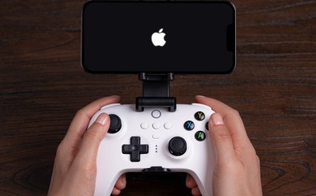 Apple is reportedly working on iPhone game controllers