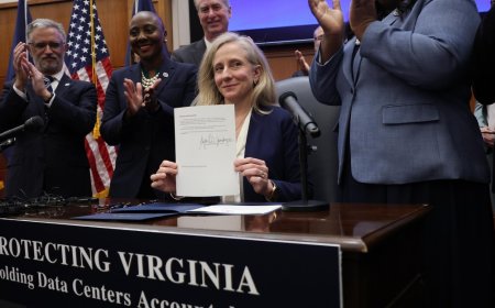 Virginia governor creates an AI task force and moves to restrain data centers