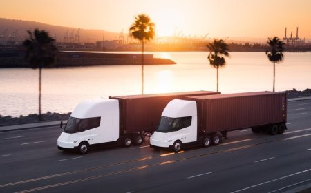 Here’s the Tesla Semi… again