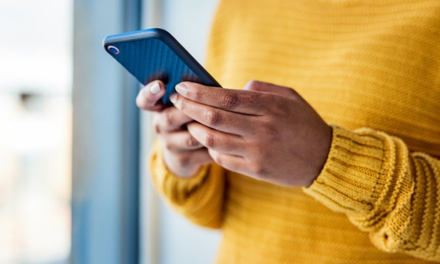 Your Social Feed May Be Perpetuating A Bad Mood—Here's How To Fix It